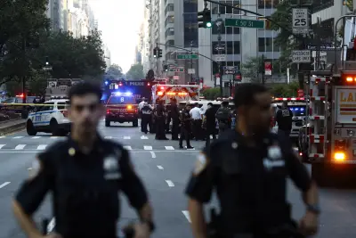 2 dead after shooting at Manhattan office building that houses NFL, Blackstone