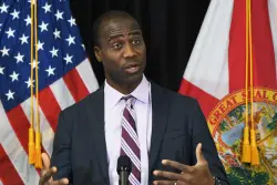 “Did you do any analysis?” Tapper tears into Ladapo over Florida’s vaccine free-for-all